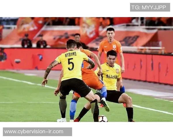 广岛三箭迎战鲁能展开激烈较量期待精彩瞬间与战术博弈