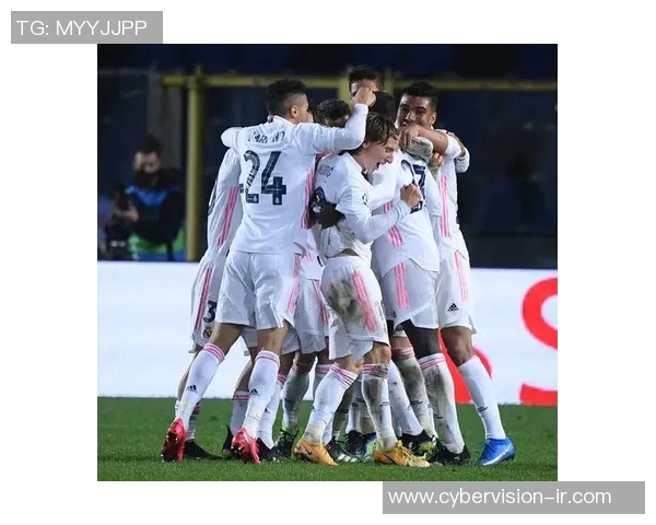 欧冠决赛温布利草坪问题引发球员集体不满与争议