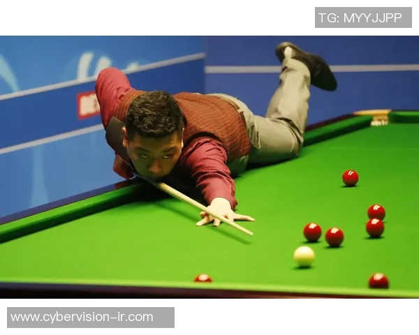 李行与霍金斯的巅峰对决谁能在科学的舞台上赢得最终荣耀