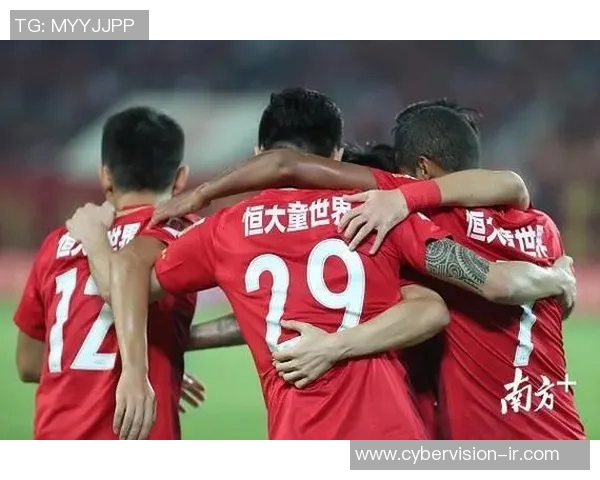 贵州智诚迎战恒大足球队全力争胜展现实力与决心