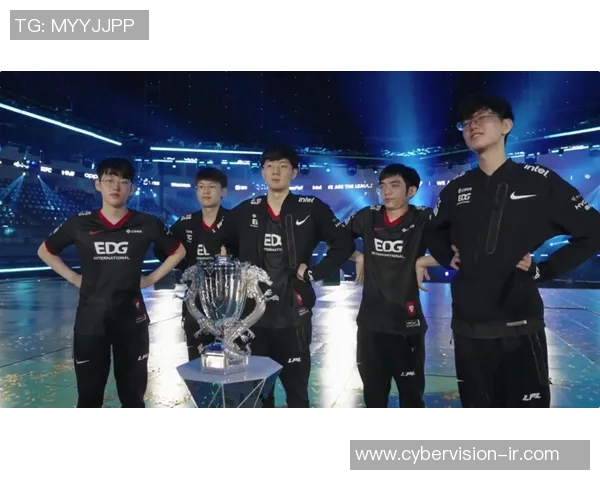 赛后分析：FPX与EDG对决中的状态表现与战术思考