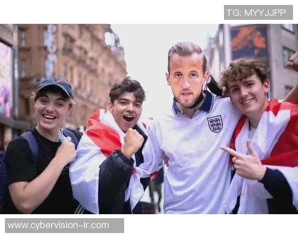 凯恩的传奇之路：从天才少年到足球巨星的辉煌历程与背后故事